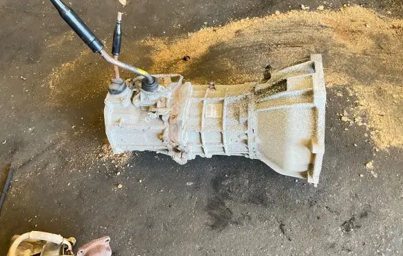 Toyota Hilux (AN10, AN20, AN30) Manual 5 speed gearbox N500255
