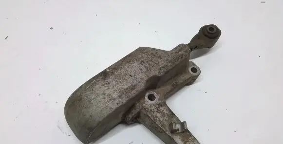 Volvo XC90 Engine mount bracket 30680708