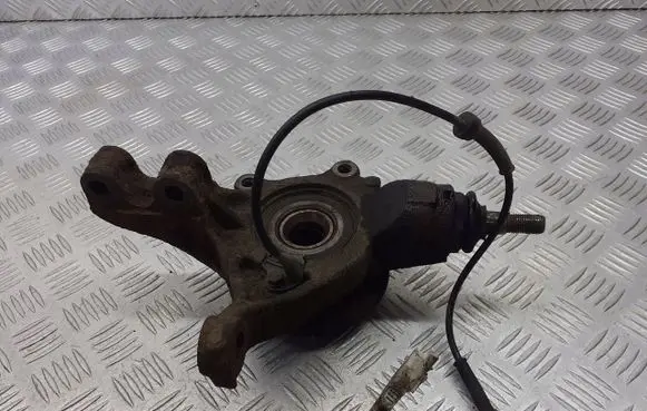 Citroen C4 I Front wheel hub spindle knuckle