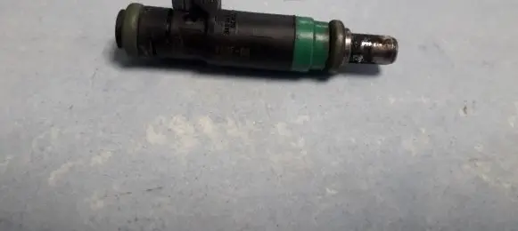 Ford Focus Fuel injector 98mf9f593bb 98mf-9f593-bb
