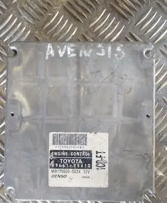 Toyota Avensis T220 Engine control unit/module 8966105410 MB1758005024 1758005024W