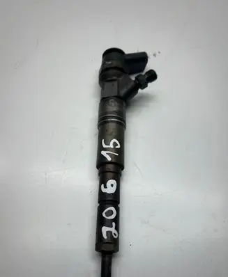 BMW 5 E60 E61 Fuel injector 7793836