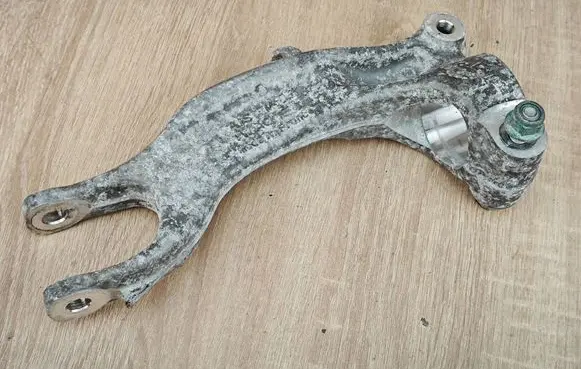 Audi A4 S4 B9 Lower shock absorber bracket 8W0038