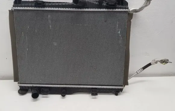 Ford Fiesta Radiator set H1BH19710AB H1BG8005DA