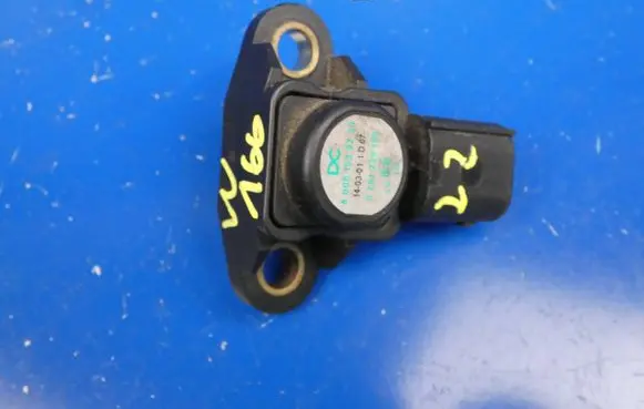 Mercedes-Benz ML AMG W166 Air pressure sensor A0061539728 1403011D07 0261230100