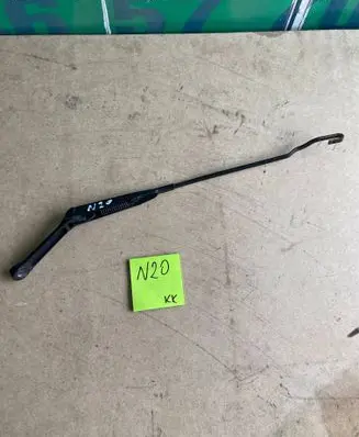 Opel Vectra B Front wiper blade arm 90504175