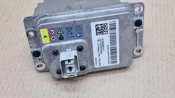 Tesla Model Y Hybrid / electric car battery 159848600F