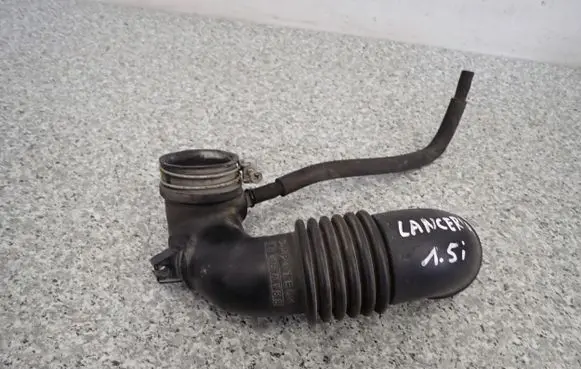Mitsubishi Lancer VIII Intercooler hose/pipe