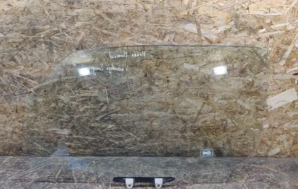 Honda Element Front door window glass four-door 8005657535 CT2206791