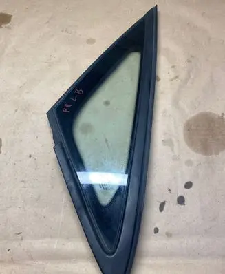 BMW 2 F46 Front door vent window glass four-door 7321944 43R001735 E000137
