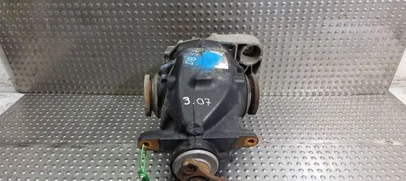 BMW 3 E90 E91 Rear differential 7598855