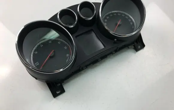 Opel Insignia B Speedometer (instrument cluster) 20930206