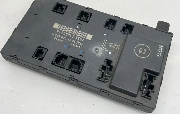 Mercedes-Benz CLK A209 C209 Door control unit/module 2098201926