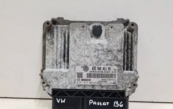 Volkswagen PASSAT B6 Engine control unit/module 03G906021NK 0281013440