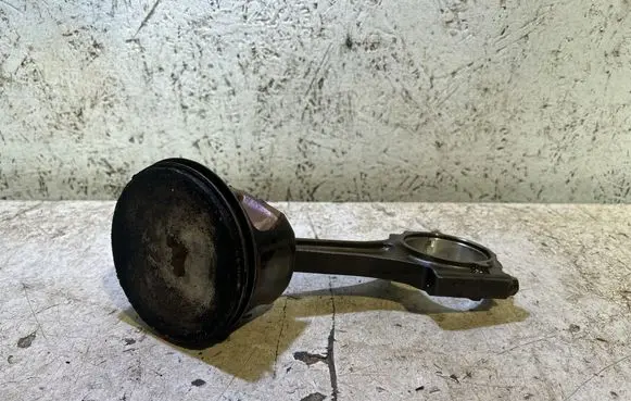 Dodge Charger Piston with connecting rod 