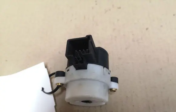 Volvo XC90 Ignition lock contact 8645228