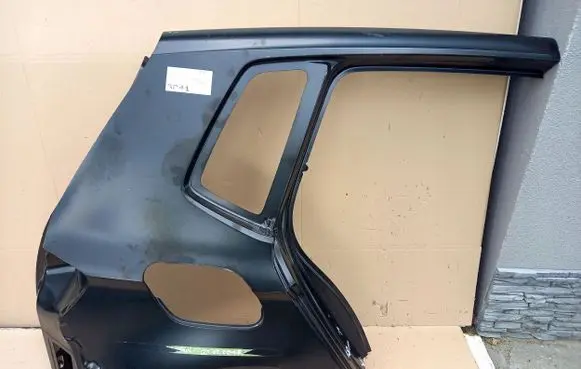 Volkswagen Golf Sportsvan Rear arch 