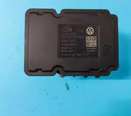 Volkswagen Golf VI ABS Pump 1K0907379AH 1K0614517AS