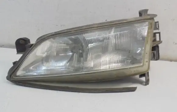Opel Vectra B Headlight/headlamp 88201726