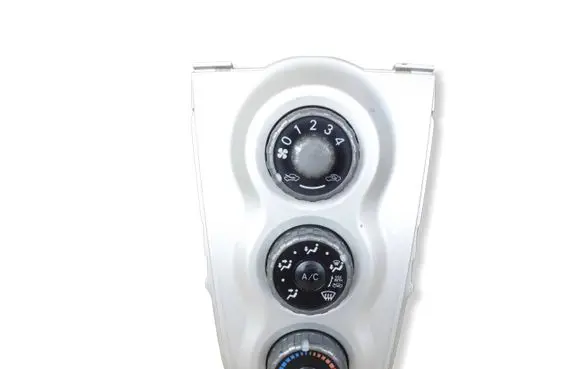 Toyota Yaris Climate control unit 