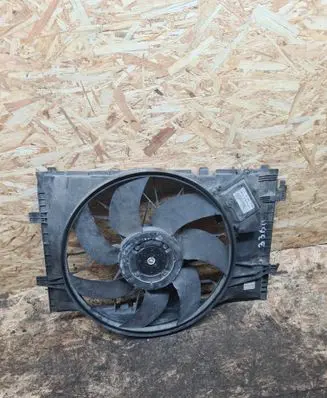 Mercedes-Benz C W203 Electric radiator cooling fan A2035000193 885002020 G128Y20