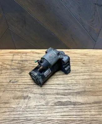 Citroen C4 II Picasso Starter motor 9801667780