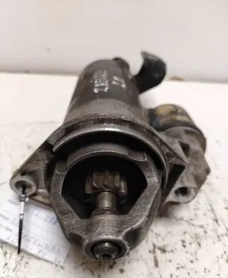 Opel Zafira A Starter motor 1005831230