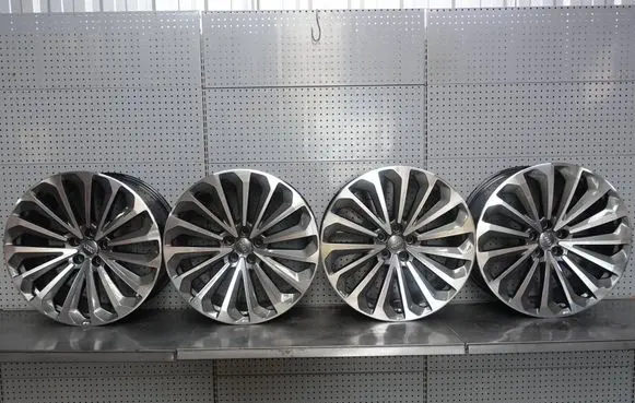 Audi Q8 e-tron R21 alloy rim 4KE601025G