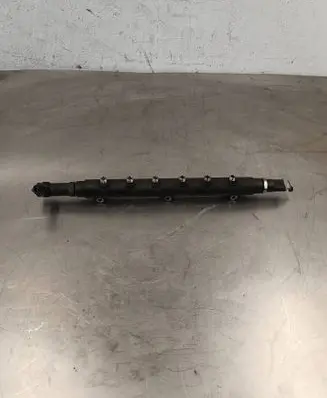 Volvo XC90 Fuel main line pipe 0445215015 000786L1 30622085