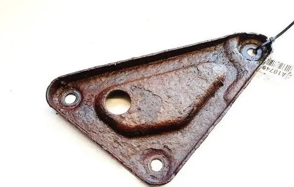 Saab 9-5 Engine mounting bracket 
