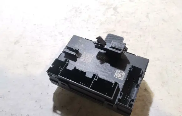 Audi A4 S4 B8 8K Door control unit/module 8K0959793S