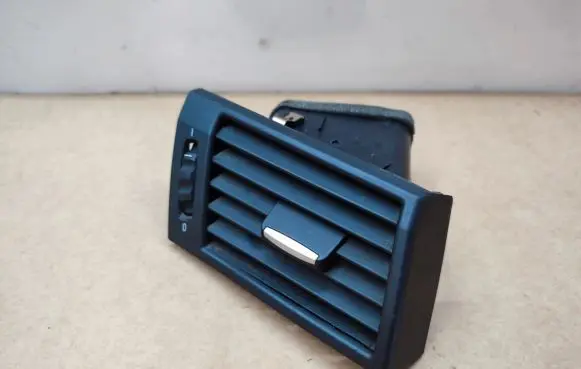 BMW X3 E83 Dashboard side air vent grill/cover trim 3415974