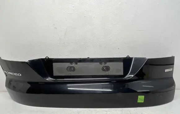 Tailgate/trunk spoiler