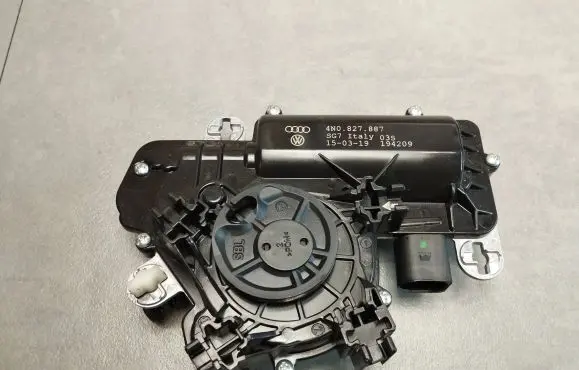 Audi A8 S8 D5 Soft lock spindle drive 4N0827887