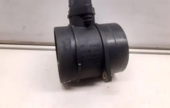 Mercedes-Benz E W211 Mass air flow meter A6460940048 LM0031 0281002535