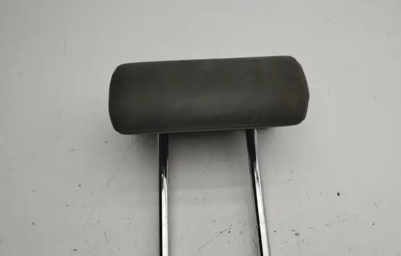 Toyota Prius (XW30) Rear seat headrest 
