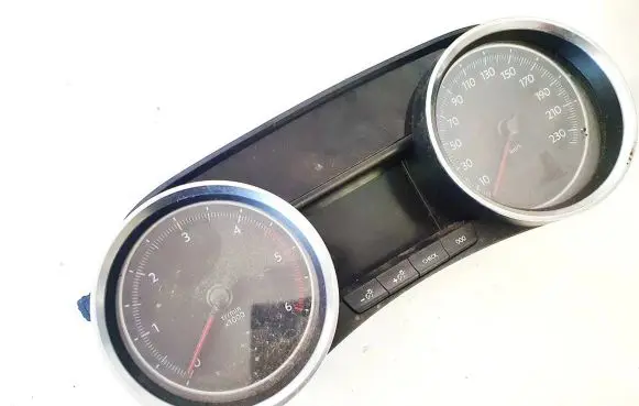 Peugeot 508 Speedometer (instrument cluster) 9803176080