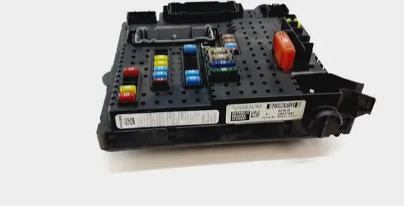 Volvo XC90 Fuse module 30728512
