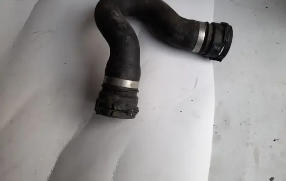 Audi Q5 SQ5 Engine coolant pipe/hose 8R0121101C
