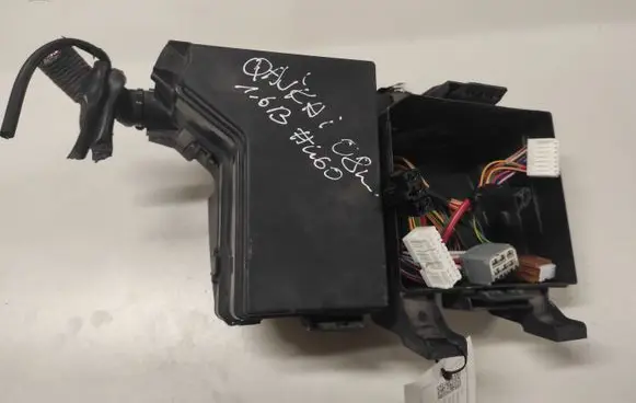 Nissan Qashqai Fuse module 139136032 24382JD00A