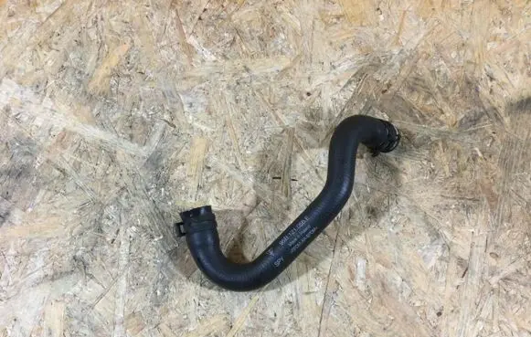Porsche Macan (95B) Engine coolant pipe/hose 95B121056E