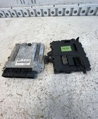 Renault Master III Engine ECU kit and lock set 237102265R 0281019382 237102499R