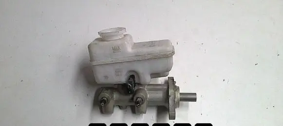 Nissan Navara D40 Master brake cylinder