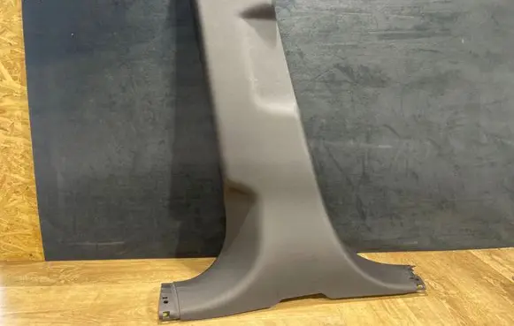 Jaguar F-Pace (B) pillar trim (bottom) HK8331057A 632100962 156127822