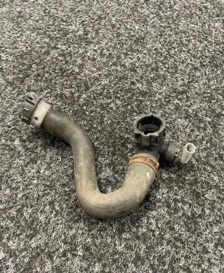 Mercedes-Benz E W213 Engine coolant pipe/hose A2135014982