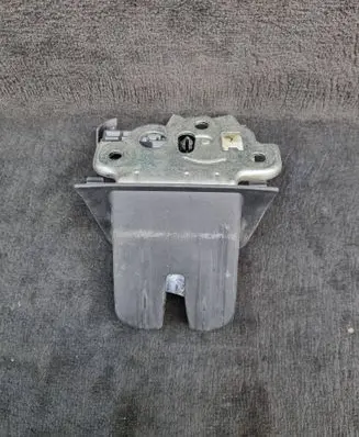 Audi Q5 SQ5 Tailgate lock latch 8K9827505A 8R0827505A