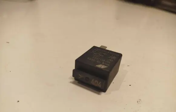 Audi A4 S4 B8 8K Other relay 95VW10K705EA 7M0951253C V23374A100100Z