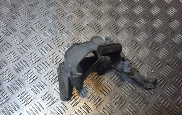 Audi A8 S8 D4 4H Engine mounting bracket 4H0399059E