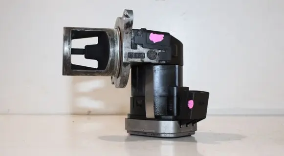 Mercedes-Benz E W211 EGR valve 00005320C5 109315 A6421400360