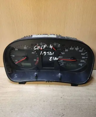 Volkswagen Golf IV Speedometer (instrument cluster) 88311301